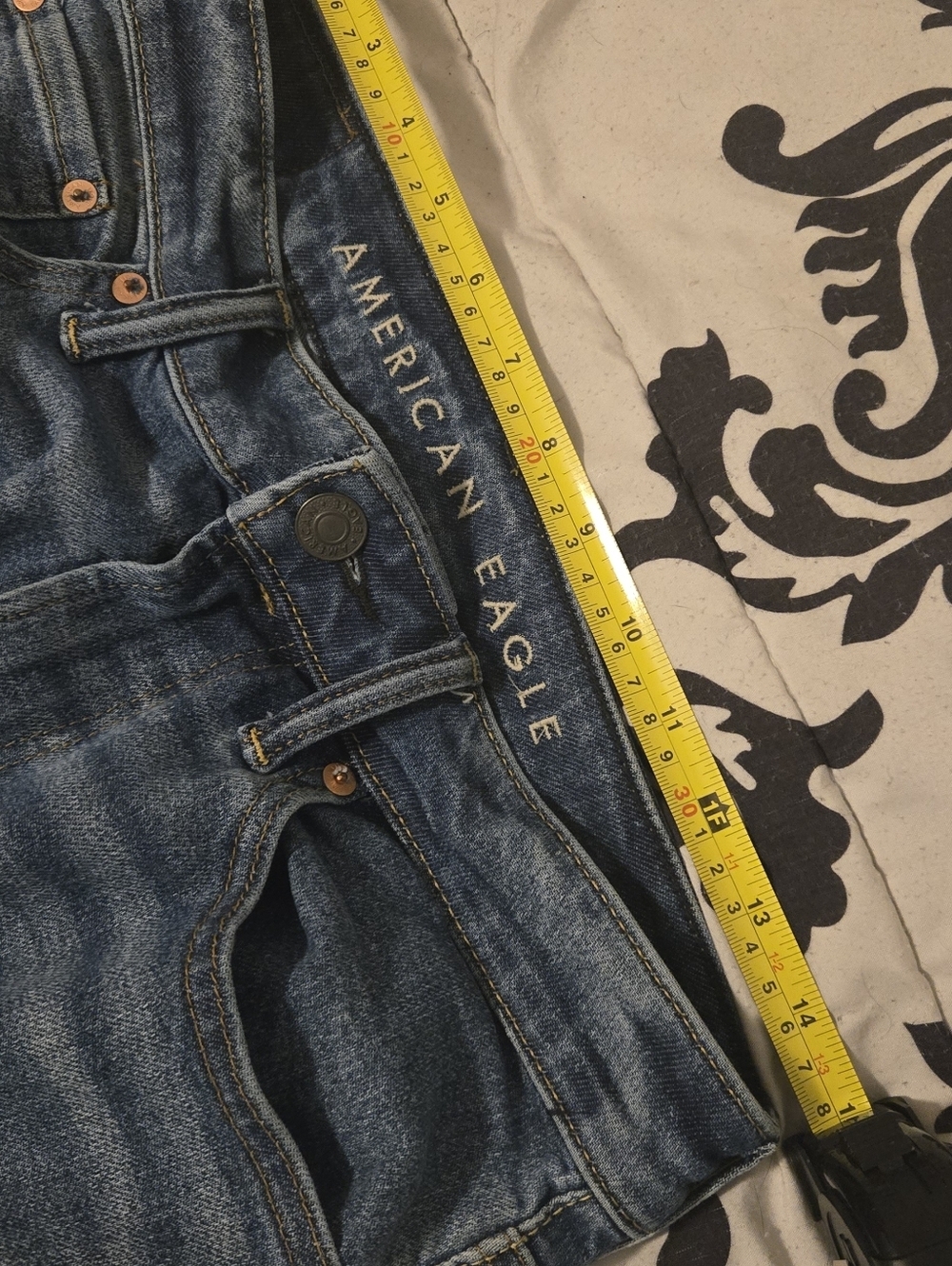 American Eagle Airflex+ Slim Fit Medium Wash Jeans Size 30x34 - Picture 3 of 5